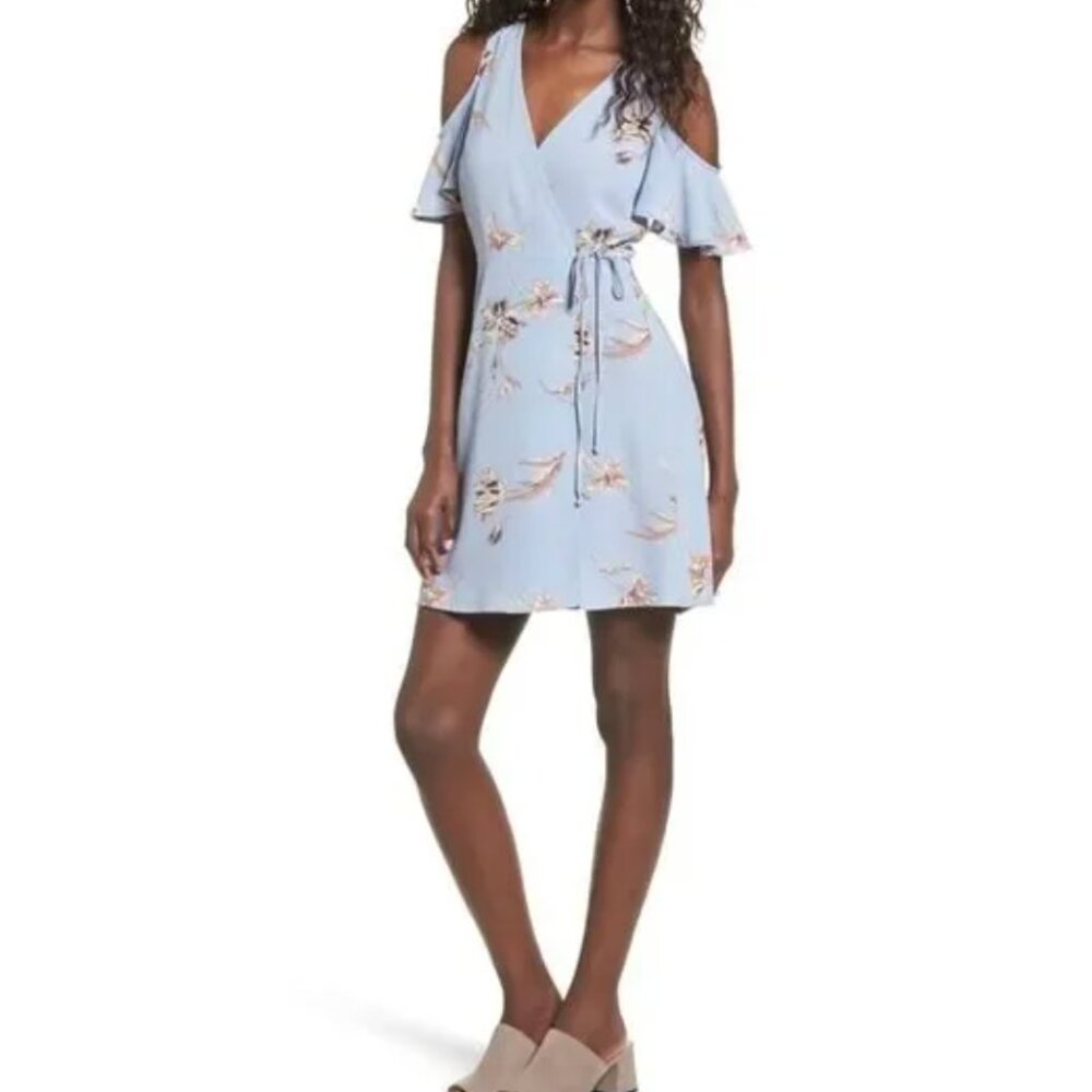 NWT Lush Floral Wrap Dress Size Small